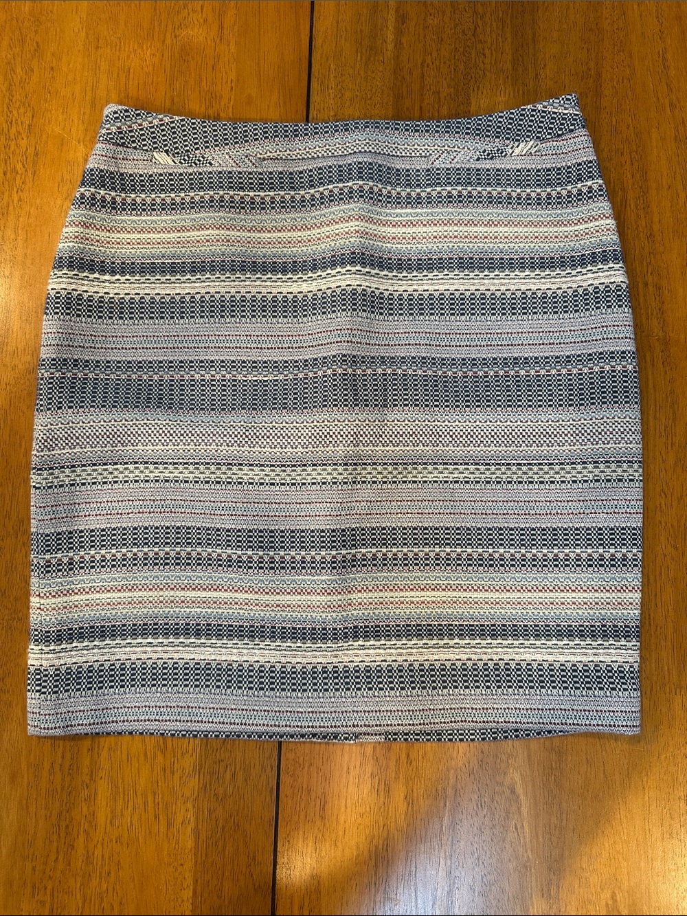 Halogen blue tweed skirt, size 10. Patriotic colors. Perfect 4 summer